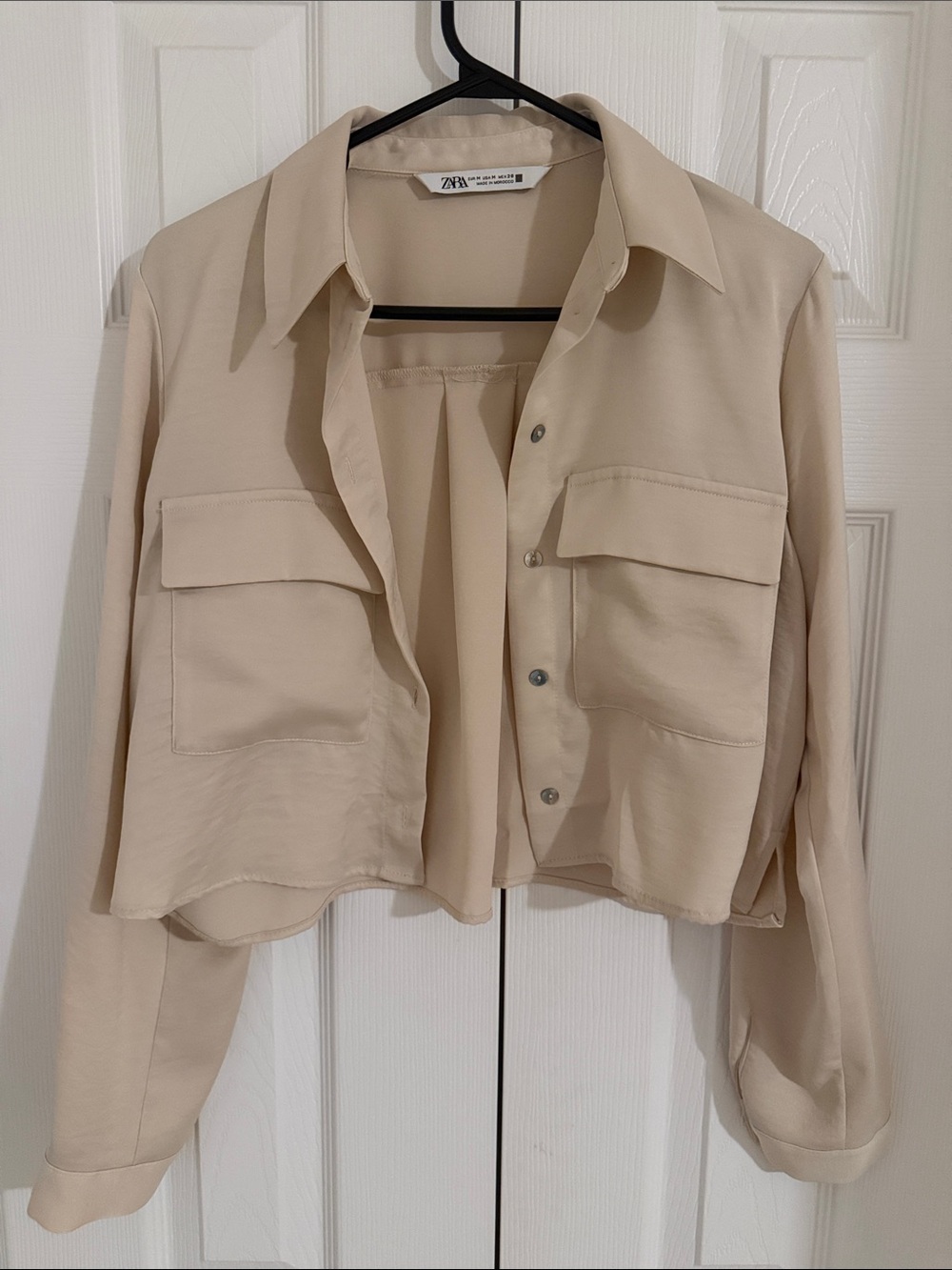 New without tags Zara Beige Cropped Utility Shirt Jacket